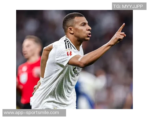 姆巴佩赛后多次要求队友不要为巴萨鼓掌并催促离场引发热议